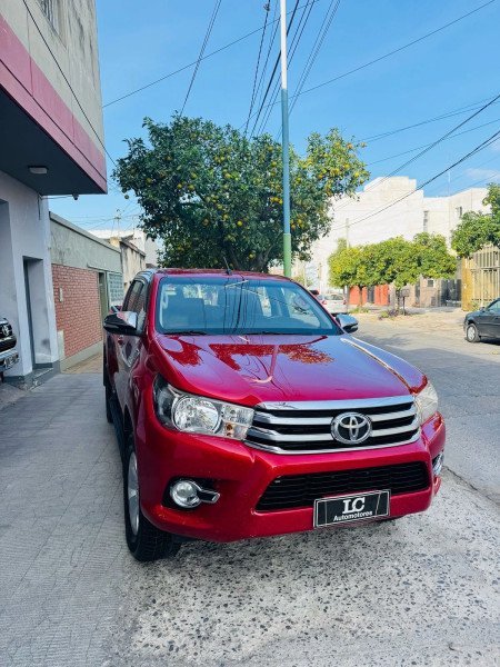 TOYOTA HILUX SRV PACK 2.8 MT