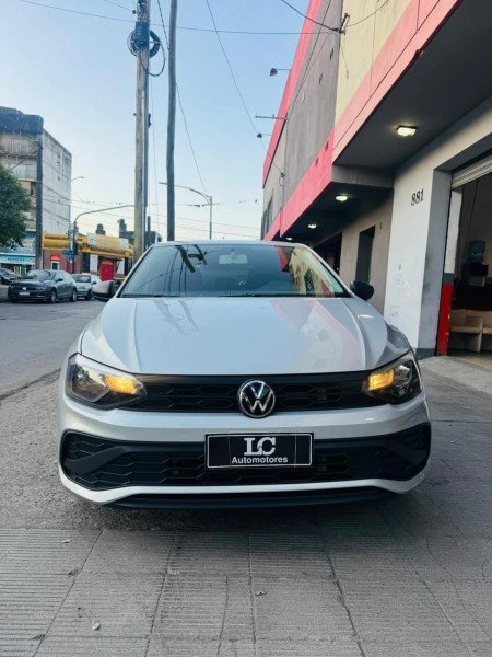 VOLKSWAGEN POLO TRACK