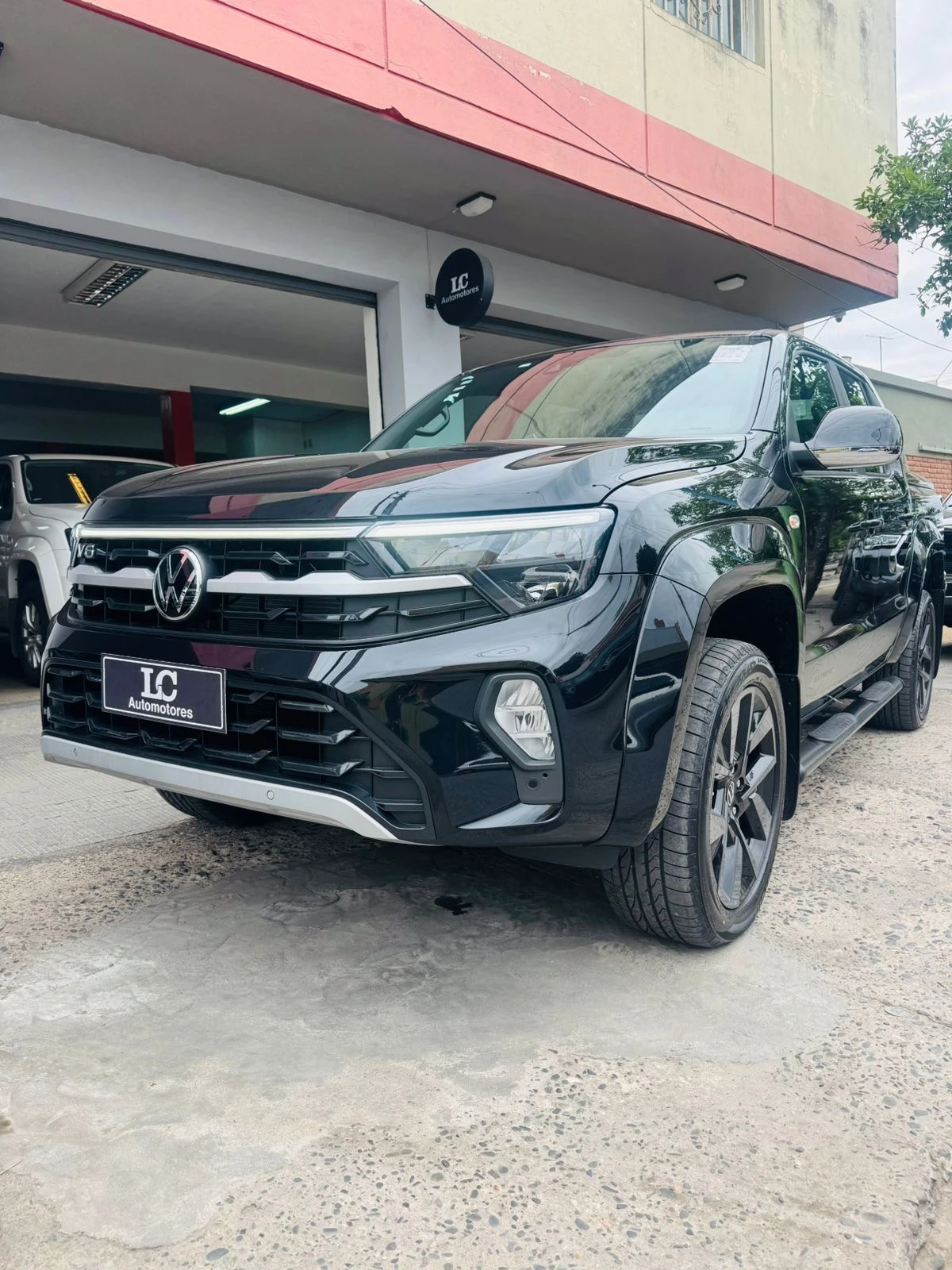 AMAROK V6 BLACK STYLE